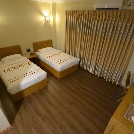 Inle Strand Hotel Nyaung Shwe Dış mekan fotoğraf