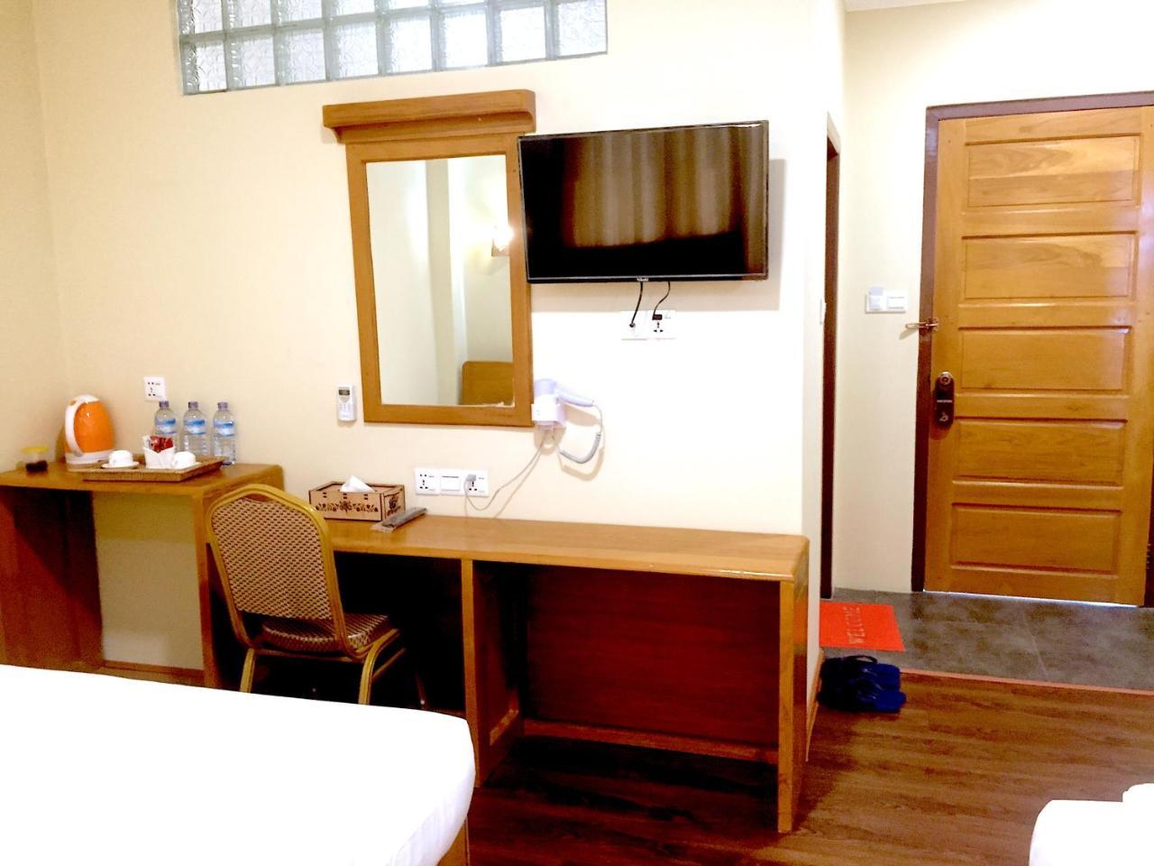 Inle Strand Hotel Nyaung Shwe Dış mekan fotoğraf