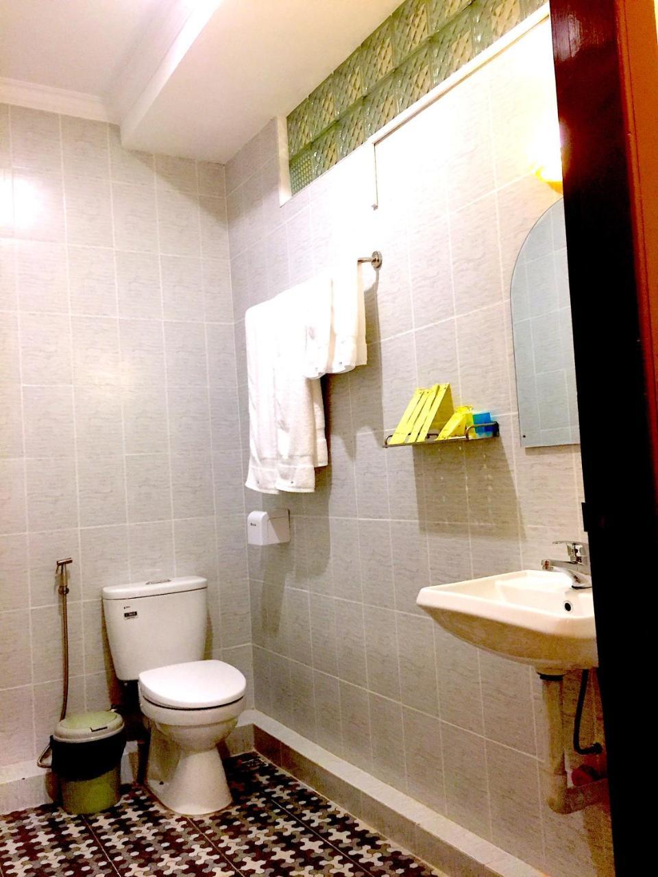 Inle Strand Hotel Nyaung Shwe Dış mekan fotoğraf