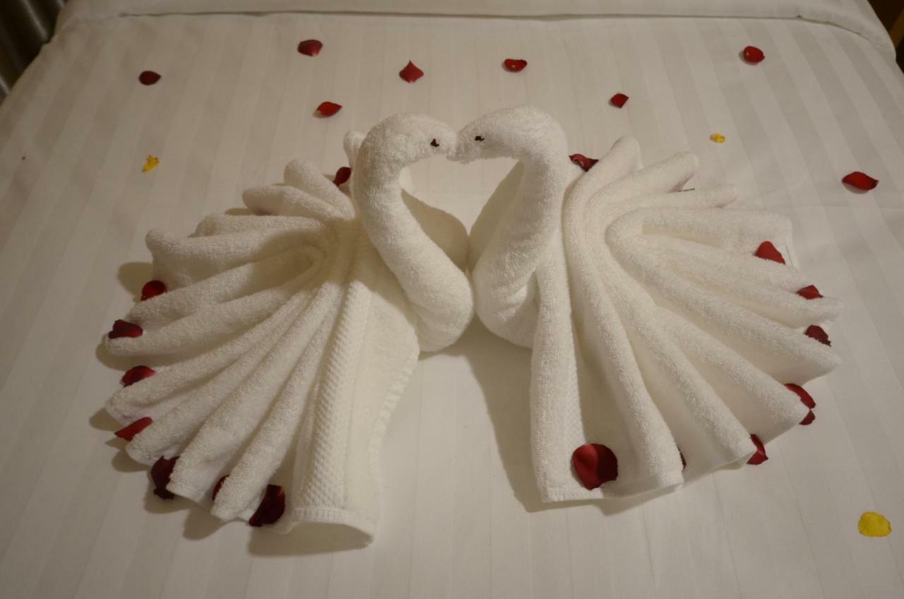 Inle Strand Hotel Nyaung Shwe Dış mekan fotoğraf
